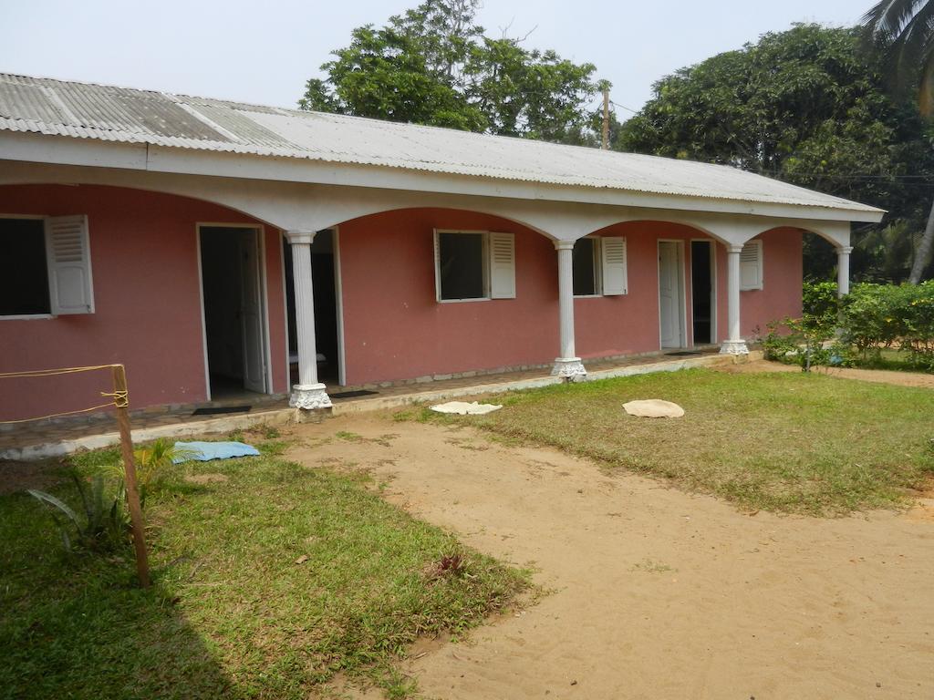 Hotel Tara Plage Kribi Exterior photo